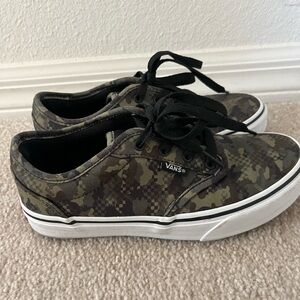 Vans. Youth size.4, Camo. Euro 35. Mint condition.